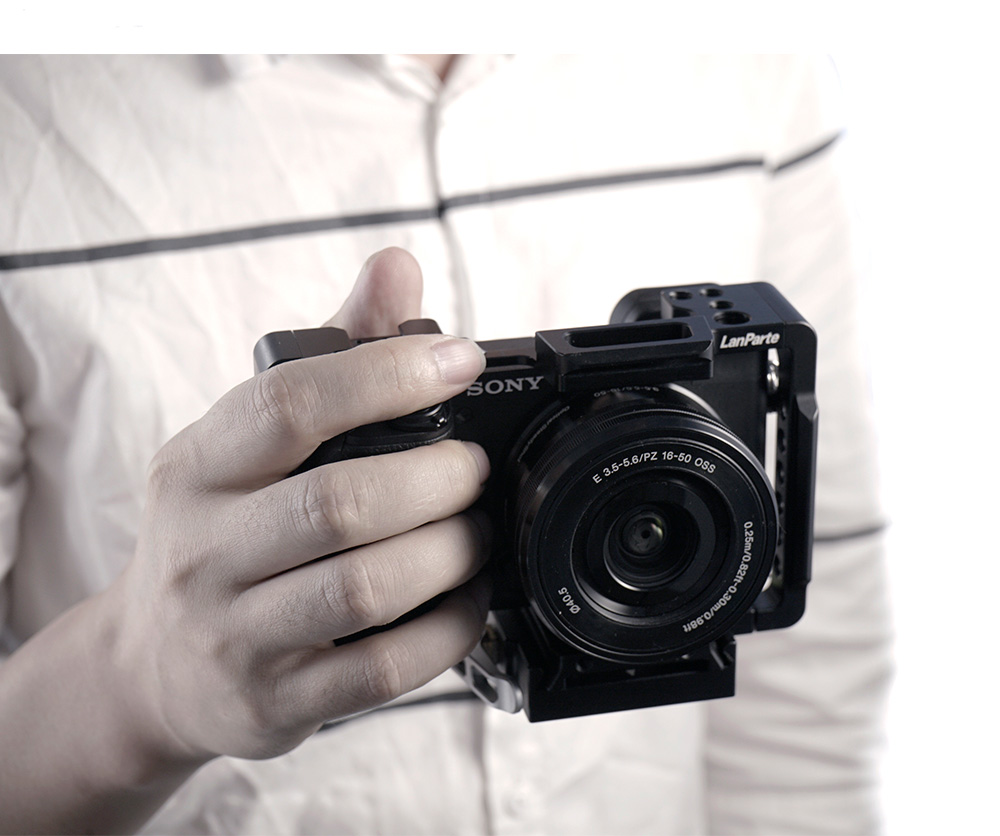 Camera cage